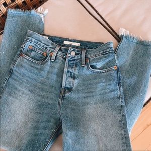 LEVIS LIGHT WASH WEDGIE ICON DENIM FIT🌟